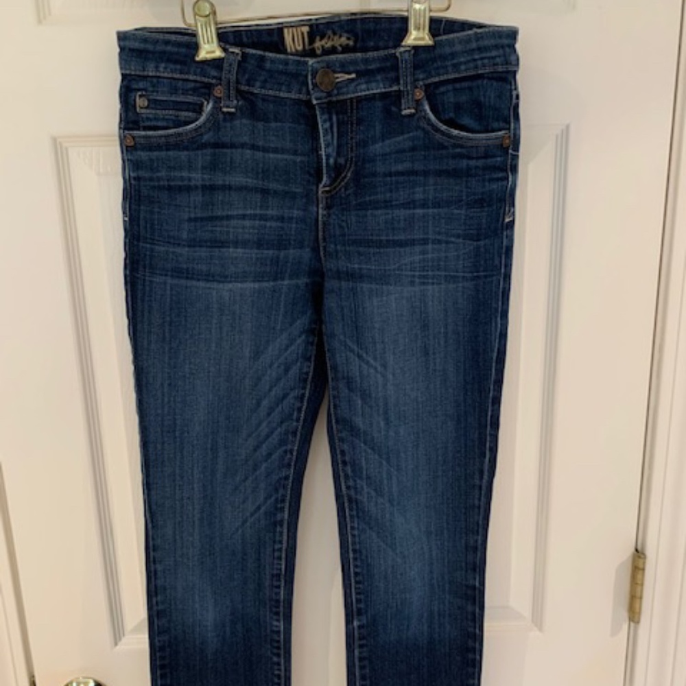 Kut from the Kloth Jeans tapered leg size 6